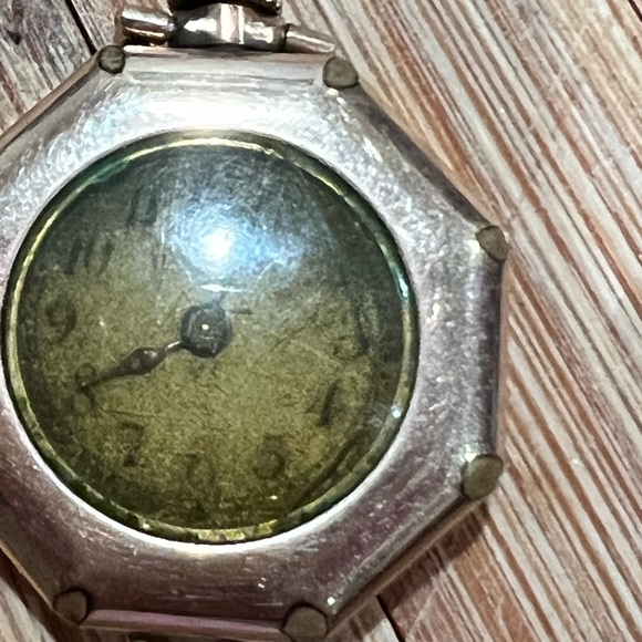 hallmark vintage watch- running - Picture 4 of 6